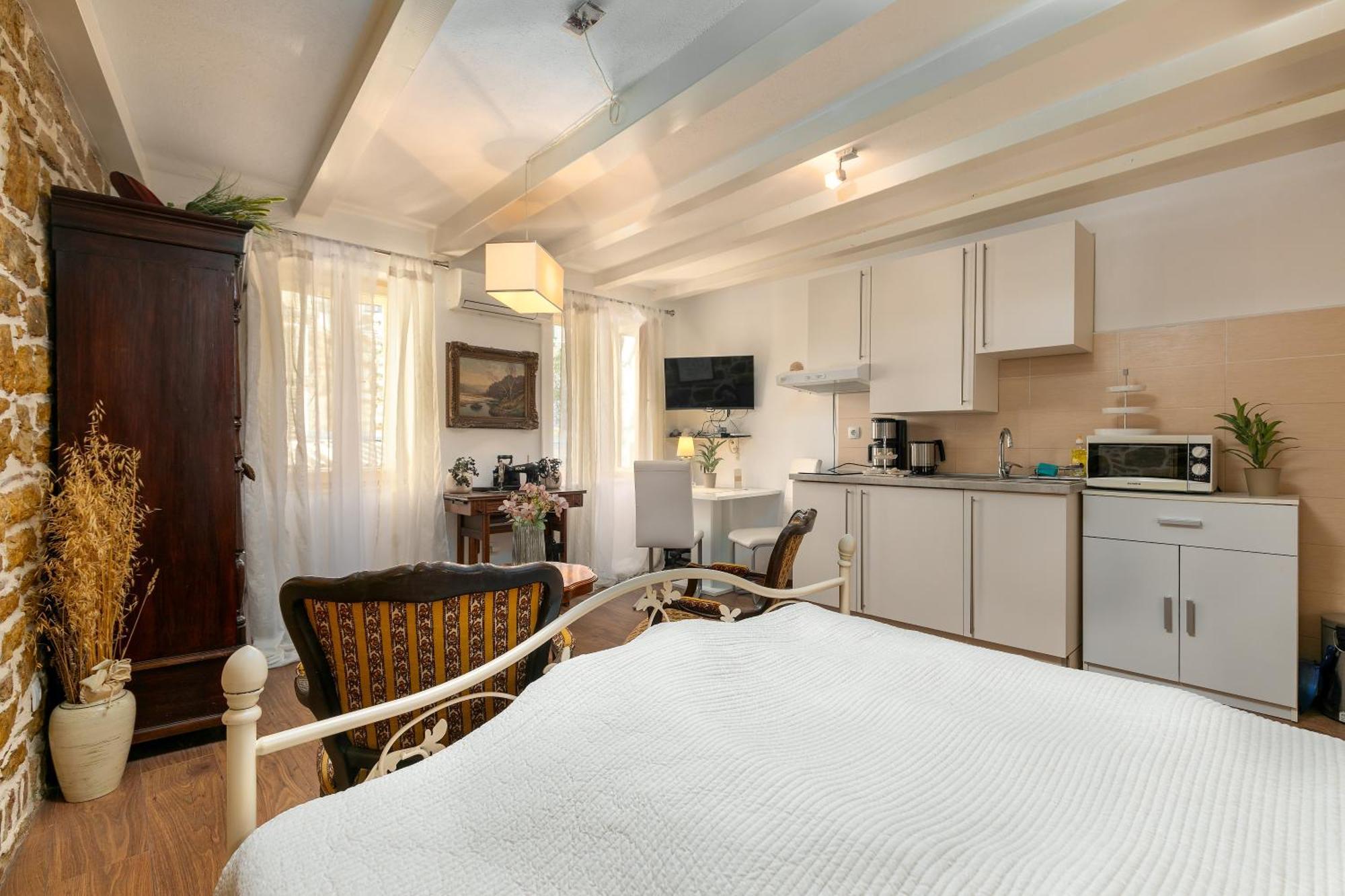 Duplex Apartment Camelia In Charming Old Town Ровинь Экстерьер фото