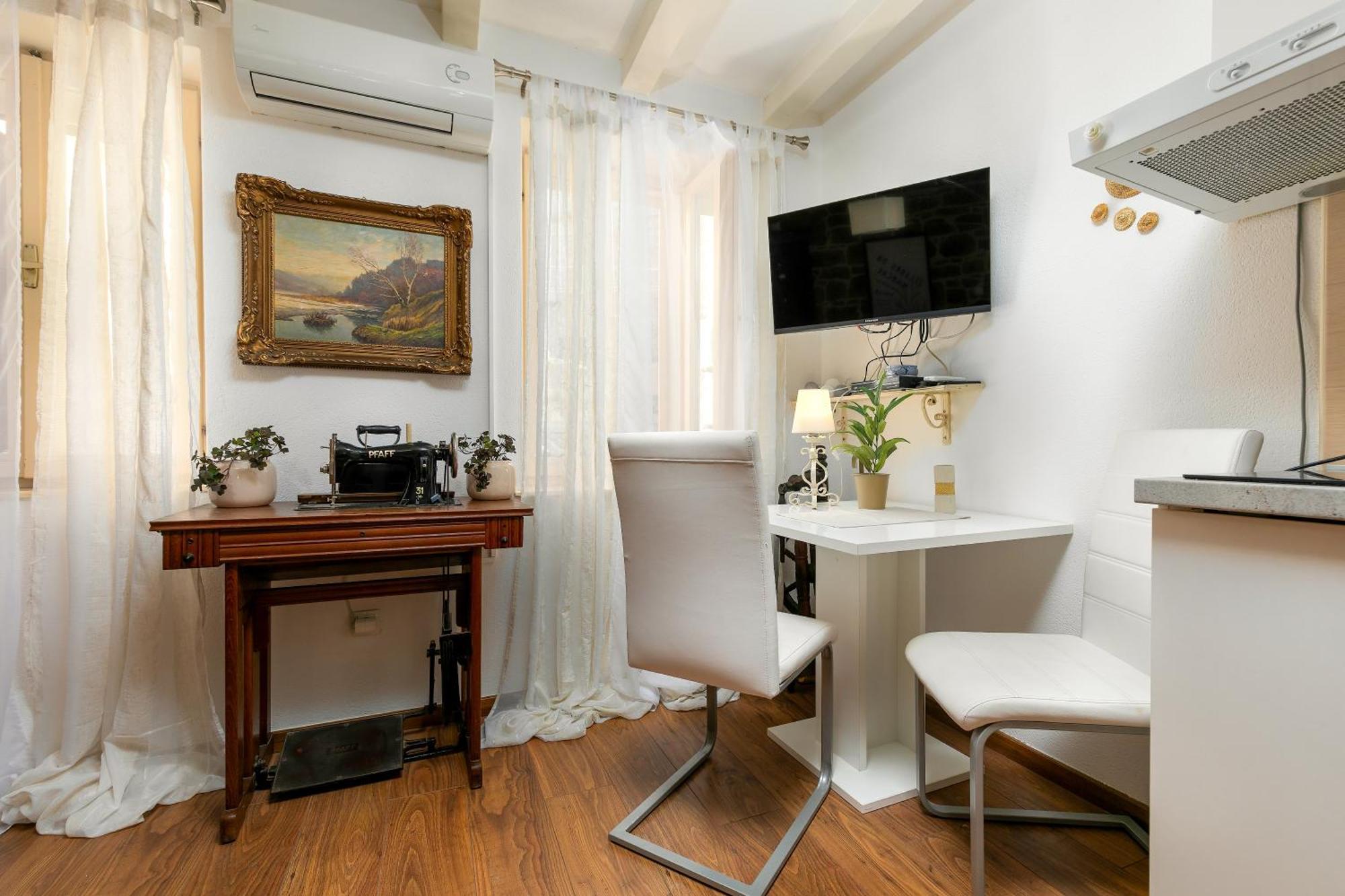 Duplex Apartment Camelia In Charming Old Town Ровинь Экстерьер фото